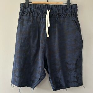 Tribe‎ Kelley Camo Raw Hem Shorts Sz S
